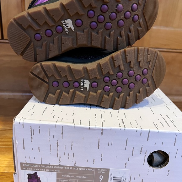 Sorel Whitney X Disney boot - Picture 5 of 6